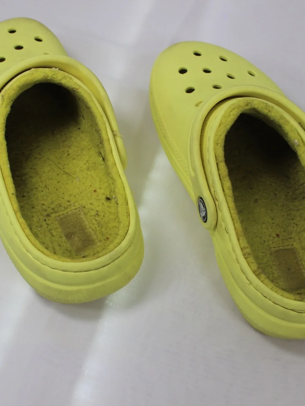 Crocs Yellow Lined Clogs Kids Size J3